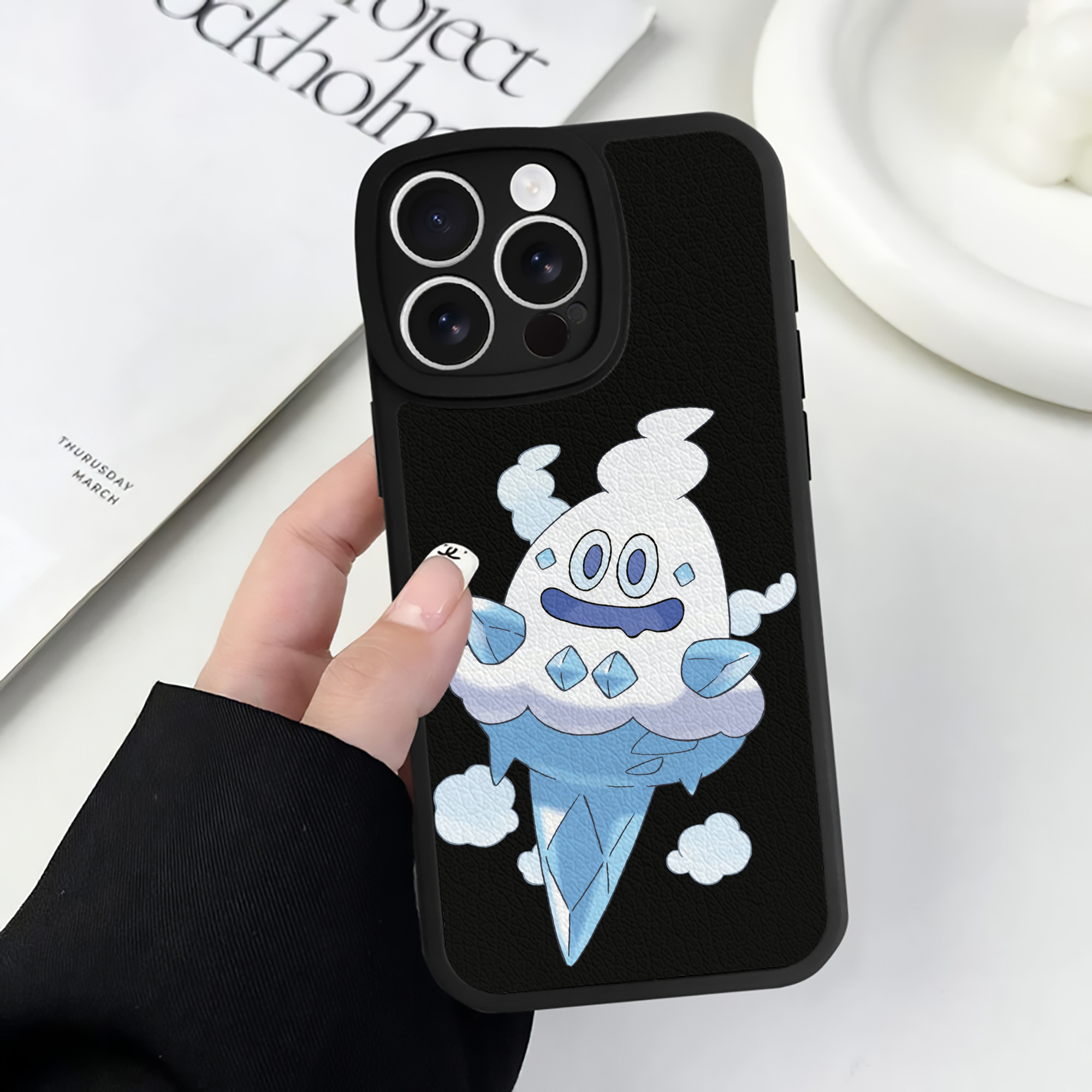 （画像用） ポケットモンスター Pokémon 【iPhone 16シリーズ対応】シリコンスマホケース（レザー調） 材質：シリコン